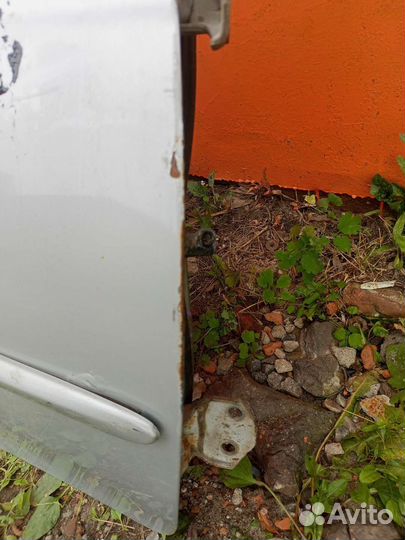 Дверь передняя правая Kia Spectra