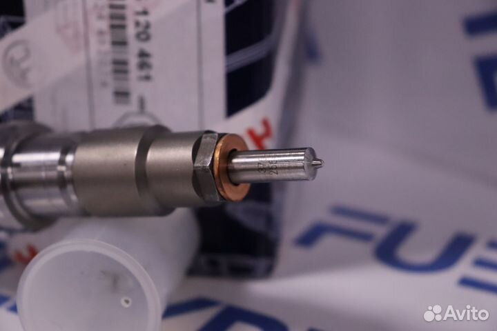 Форсунка топливная 0445120461