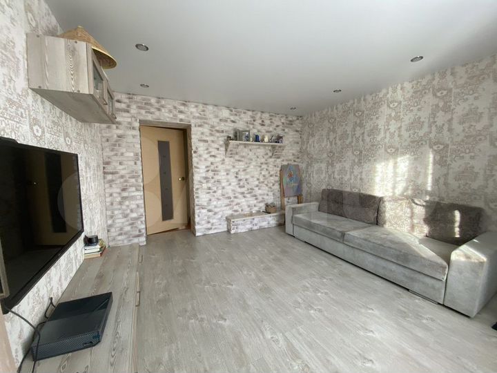 3-к. квартира, 85,3 м², 2/10 эт.