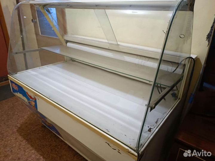 Холодильная витрина бу