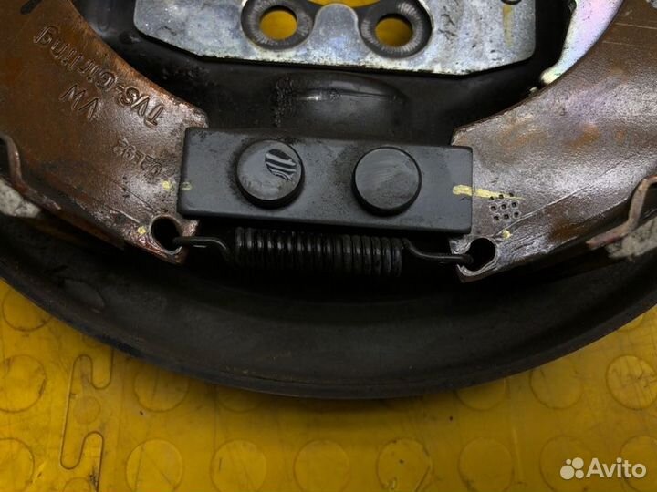 Рабочий тормозной цилиндр задний левый Volkswagen