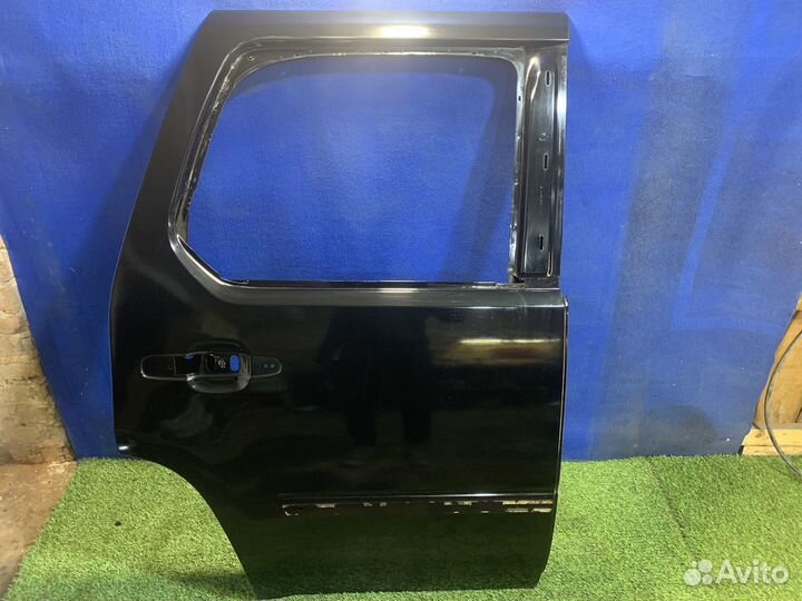 Дверь задняя правая Cadillac Escalade 3