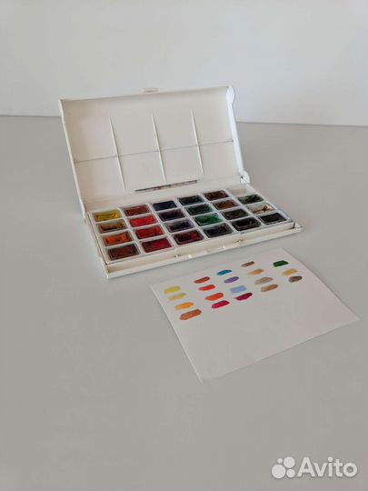 Акварельные краски белые ночи