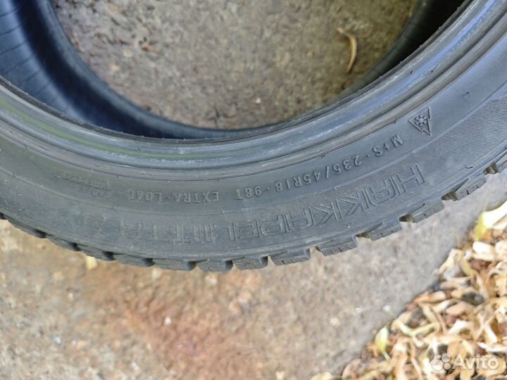 Nokian Tyres Hakkapeliitta 9 235/45 R18