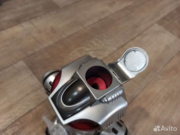 Робот стреляющий дисками