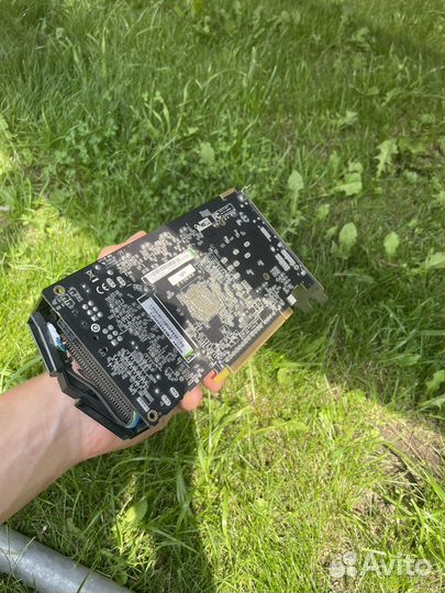 Видеокарта asus rog strix rx 570