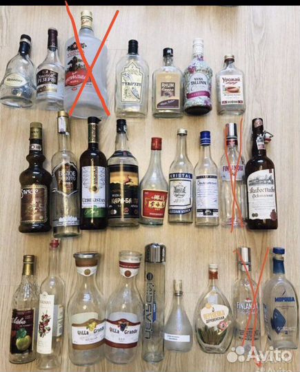 Тубусы, бутылки от виски, коньяка