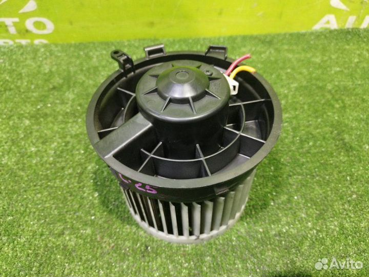 Мотор печки nissan serena C25 MR20DE 2006 Перед