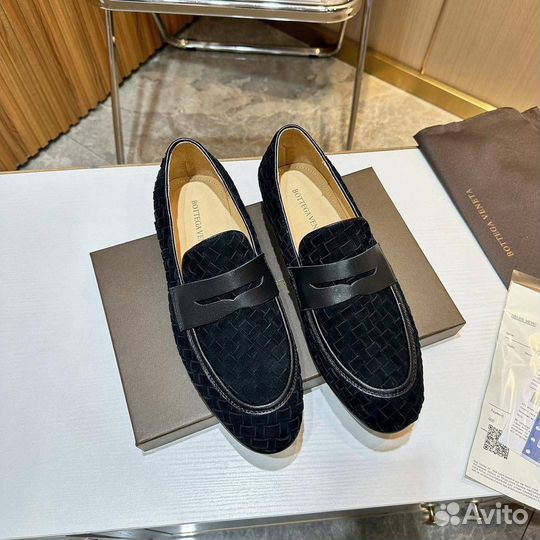 Лоферы Bottega Veneta плетёная замша чёрные