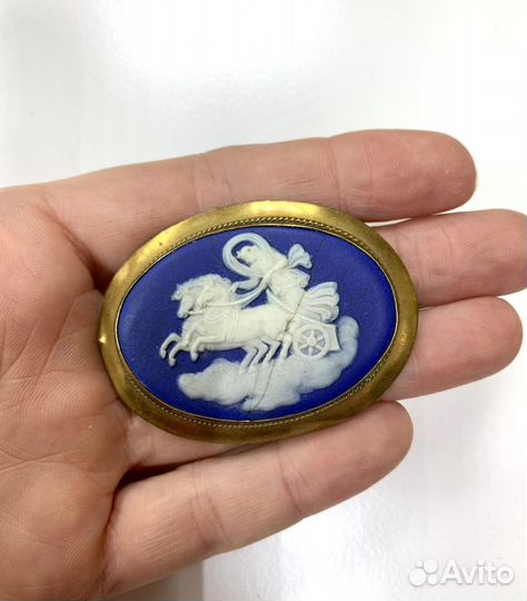 Антикварная брошь wedgwood