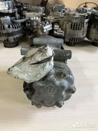 Компрессор кондиционера Renault 8200953359