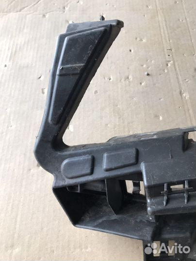 Кронштейн бампера BMW X3 F25 (3800)