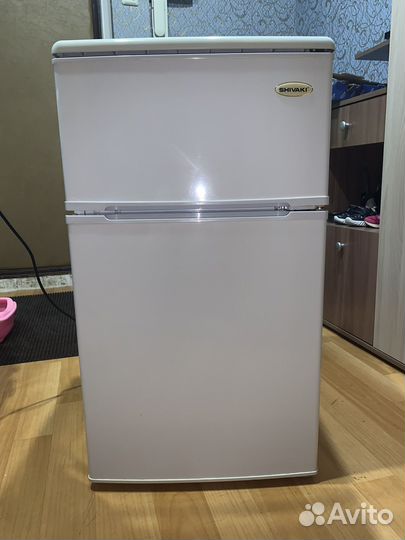 Холодильник маленький