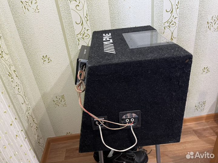 Сабвуфер Alpine SBG 1244BP