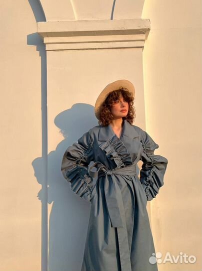 Тренч изумрудный от Permanentno