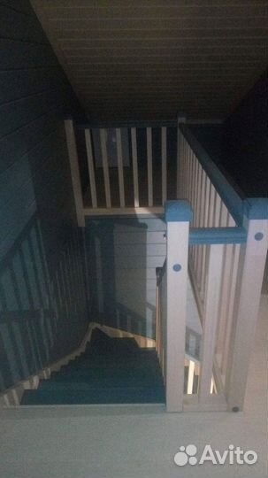 Лестница на второй этаж в дом