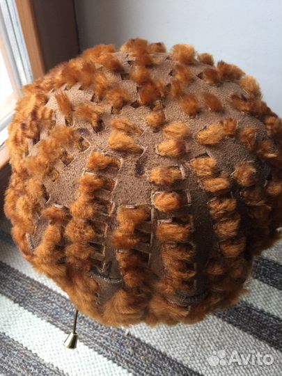 Шапка женская (берет) натуральный мех