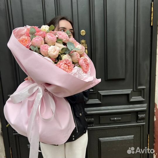 Доставка цветов: пионовидные розы