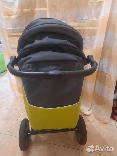 Коляска 2 в 1 (возьмёте коляску, ходунки в дар)