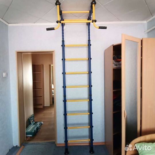 Шведская стенка с турником