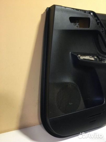 Обшивка двери задняя правая Toyota Rav4