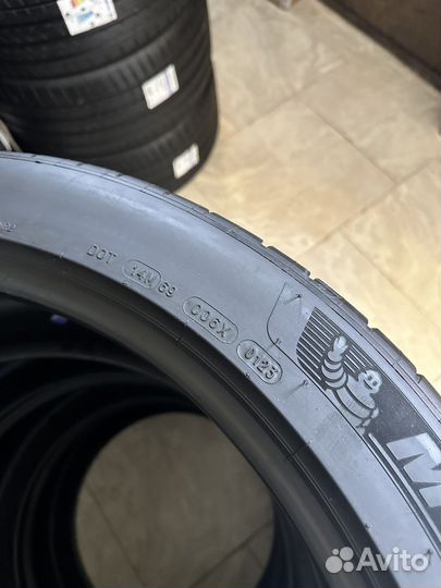 Michelin Pilot Sport 4 S 285/40 R23 и 325/35 R23