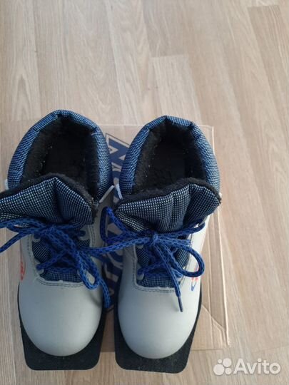 Лыжные ботинки