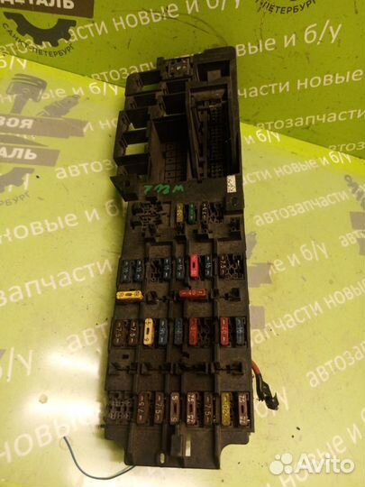 Блок предохранителей Mercedes-Benz W202 седан 2.3