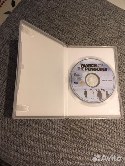 DVD фильмы на английском: Продавцы газет, Марш пин