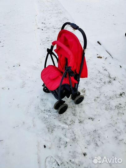 Прогулочная коляска