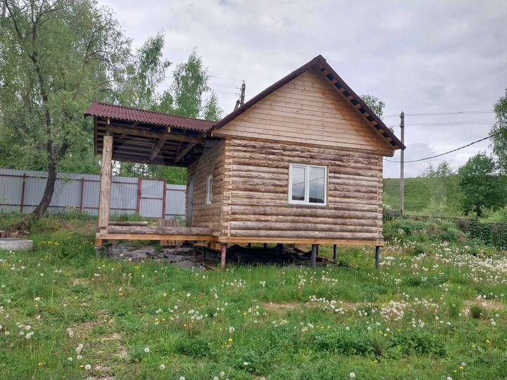 Дом 30 м² на участке 8 сот.