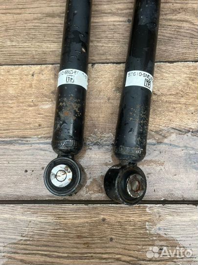 Амортизатор задний Honda Civic 4D 1.3 2008