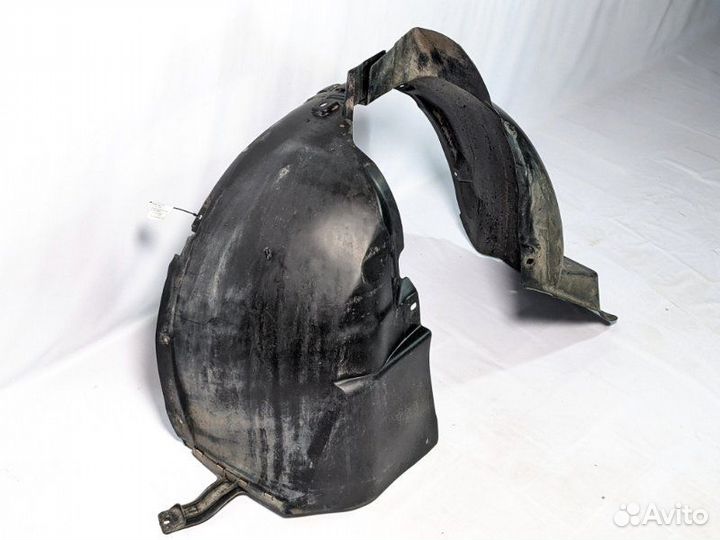 Локер подкрылок передний правый Opel Astra J седан