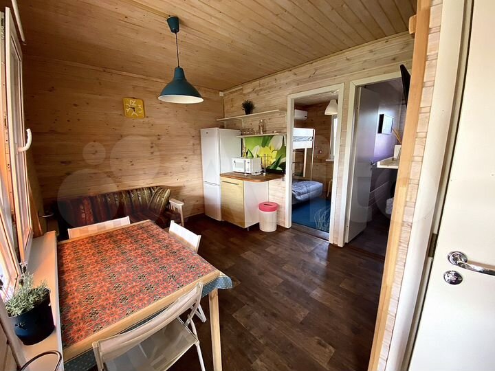 Дом 200 м² на участке 2,5 сот.