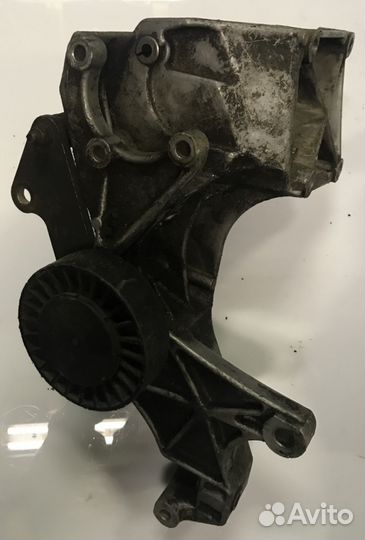 Кронштейн гура на транспортер Т4