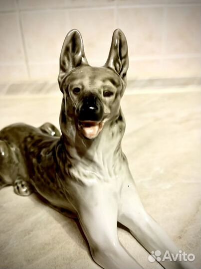 Фарфоровая статуэтка Овчарка лфз СССР