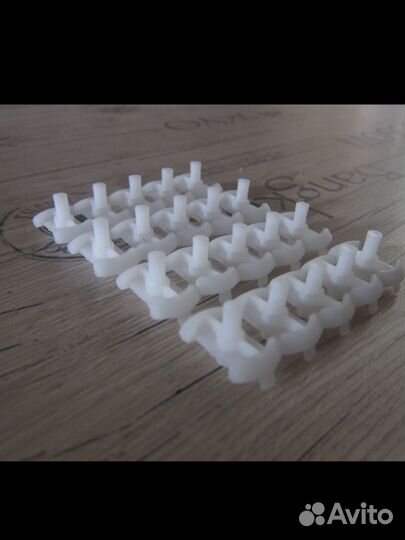 Крепления молдинг на пороги ваз 2103-06