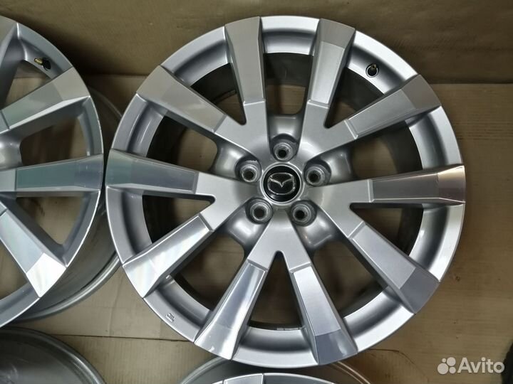 Диски 5x114.3 R20 8J Et45 Mazda (оригинал)