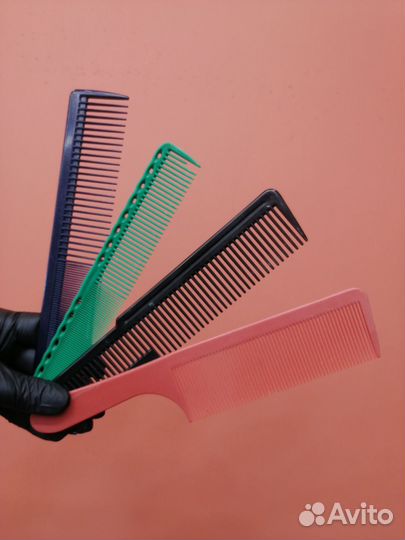 Набор расчесок для парикмахера