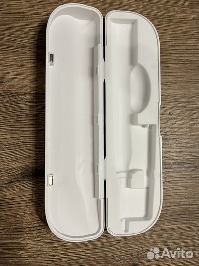 Футляр для зубной щетки Pecham