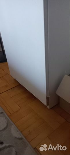 Маникюрный стол