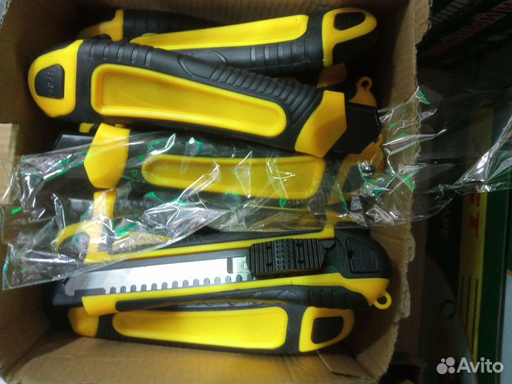 Канцелярский нож