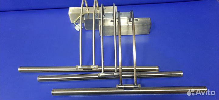 Светильник настенный для картин и фото