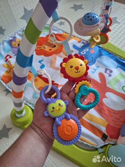 Развивающий коврик с пианино