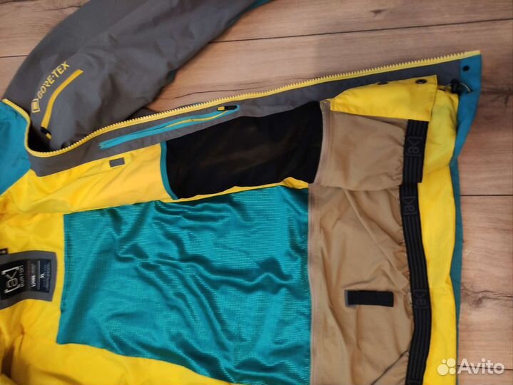 Сноубордическая куртка Burton Ak Cyclic