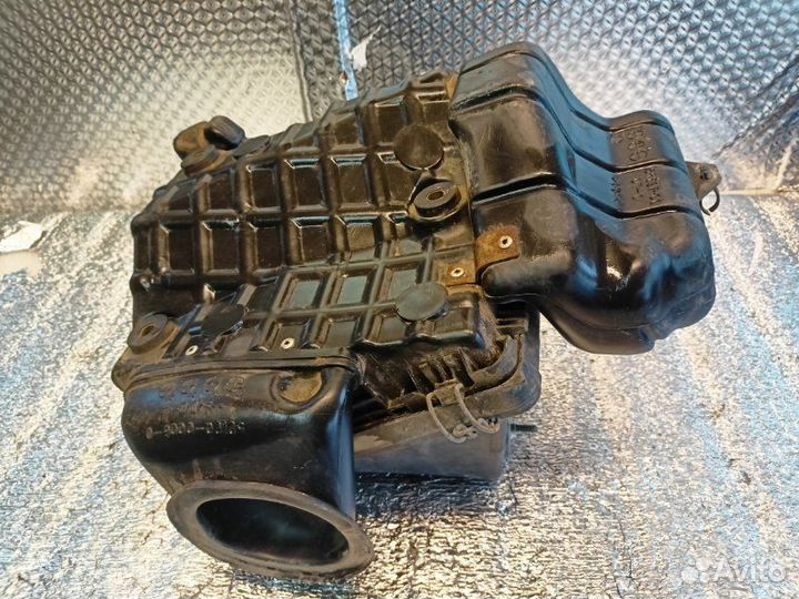 Корпус воздушного фильтра Mitsubishi Pajero 2 6G74