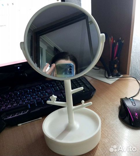 Зеркало косметическое с контейнером для украшений