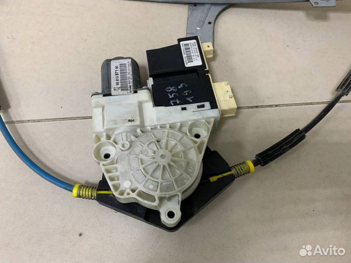 Стеклоподъемник электр. передний правый Peugeot 307