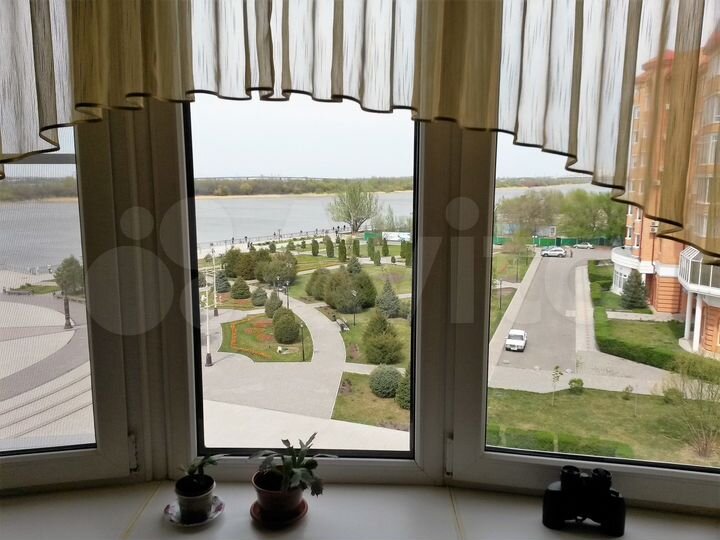 3-к. квартира, 158 м², 4/7 эт.