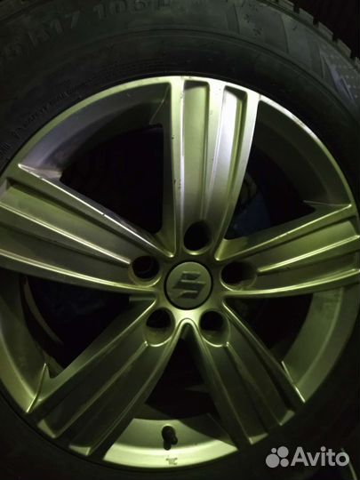 R17 Kumho 722 225/65, PCD 5x114.3 DIA 60.1